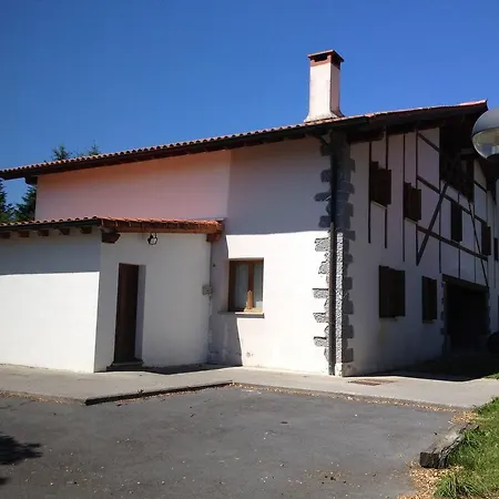 Baketxe Baserria Homestay *